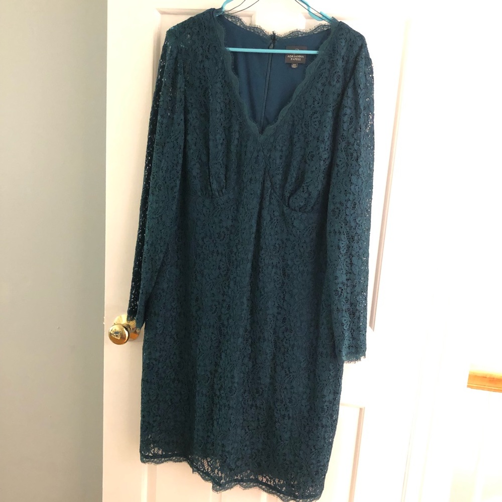Beautiful hunter green Adrianna Papell lace dress